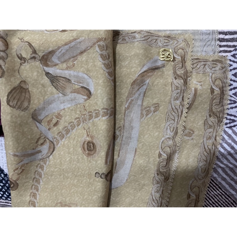 buttonscarves chain corn