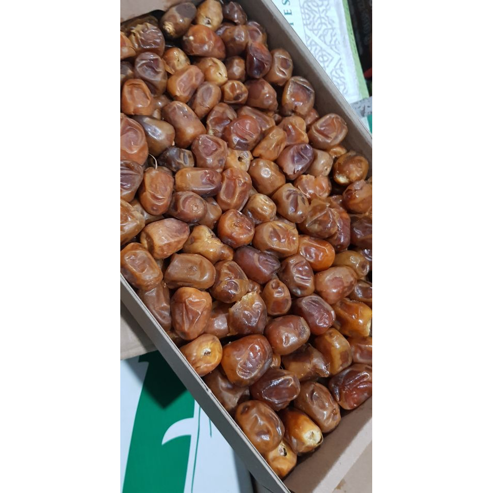 

Terlaris Kurma Sukari / Kurma Ruthob/ Kurma Sukari 3Kg