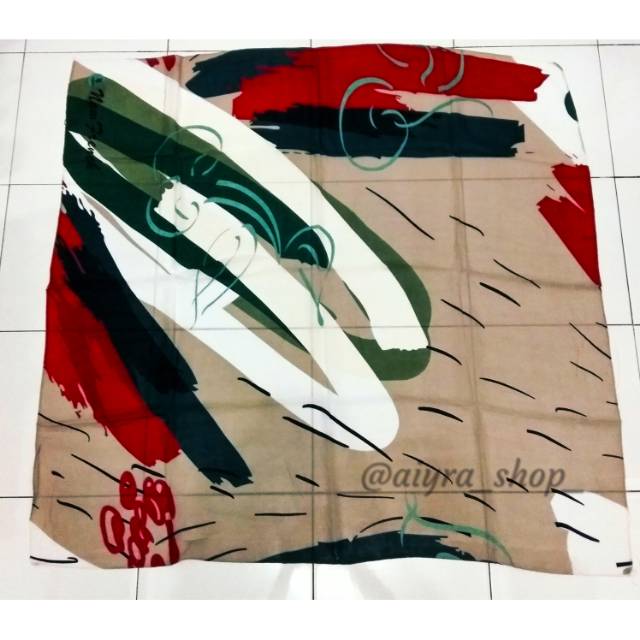 Yeffa Scarf Hijab Segi Empat Motif