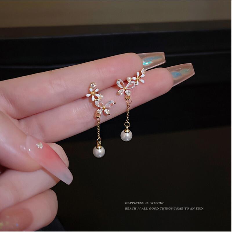 Fringed pearl sparkling diamond flower earrings Aksesoris fashion Korea Wanita