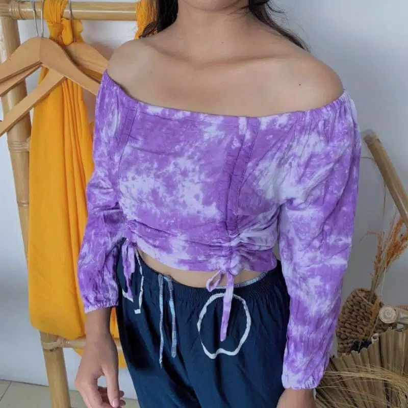 Crop Top wanita motif Abtrak (koronita abstrak)/laris
