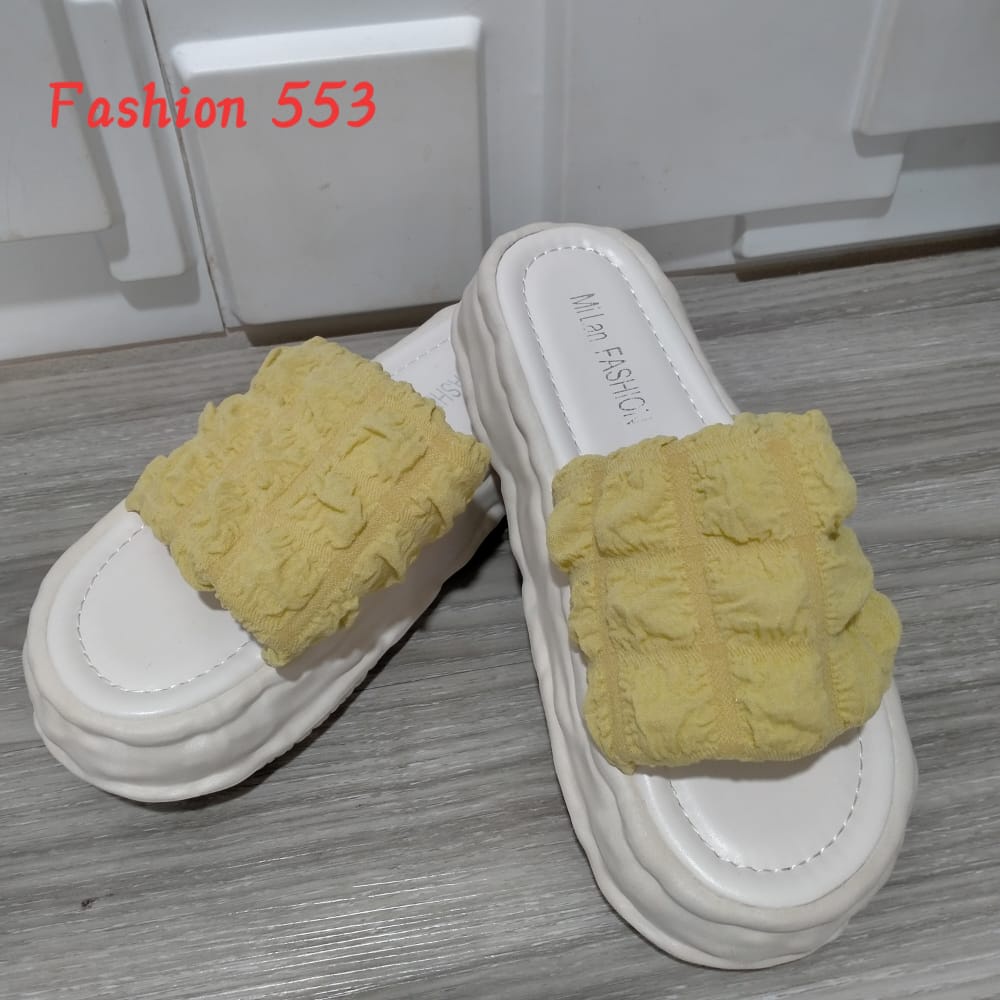 Sandal wanita D 553