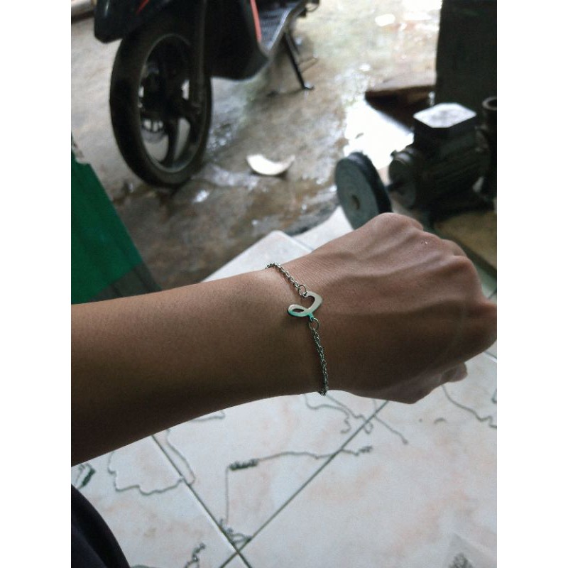 gelang titanium anti karat inisial