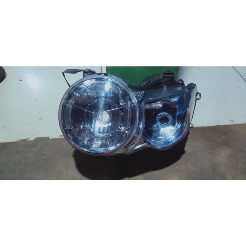 lampu depan Tiger PC