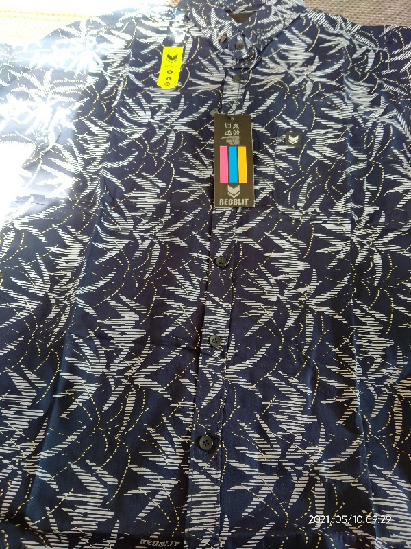 Kemeja Motif Pria Lengan Panjang