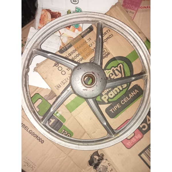 velg depan yang tromol supra fit-supra lama-supra fit kembung-barang second copotan palang 5 kuat da