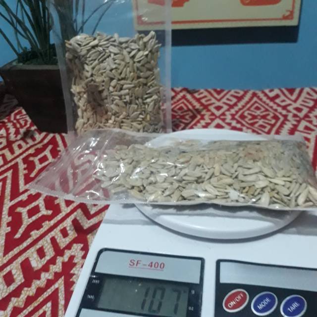 

Sunflower seeds 100gr