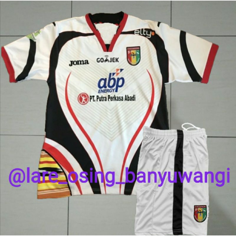 SETELAN DEWASA MITRA KUKAR AWAY 2017 PUTIH JERSEY CELANA LIGA 1 RETRO PRINTING