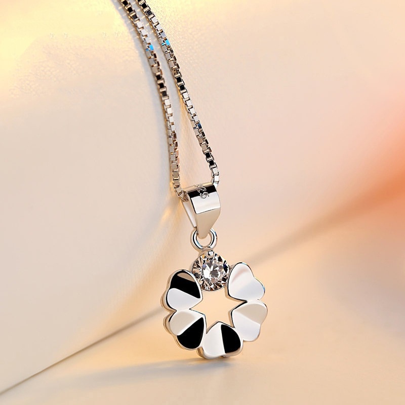 [Ready Stock]Cute Fashion Jeweled Pendant Love Silver Necklace