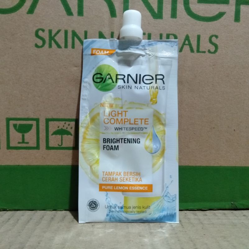 Garnier Light Complete Foam Cleanser - 9ml