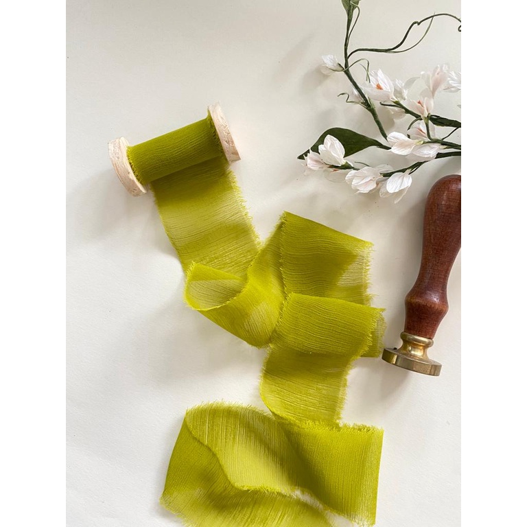 

CRINKLED RIBBON IN AVOCADO- wedding ribbon / calligraphy ribbon / vows ribbon / pita buket