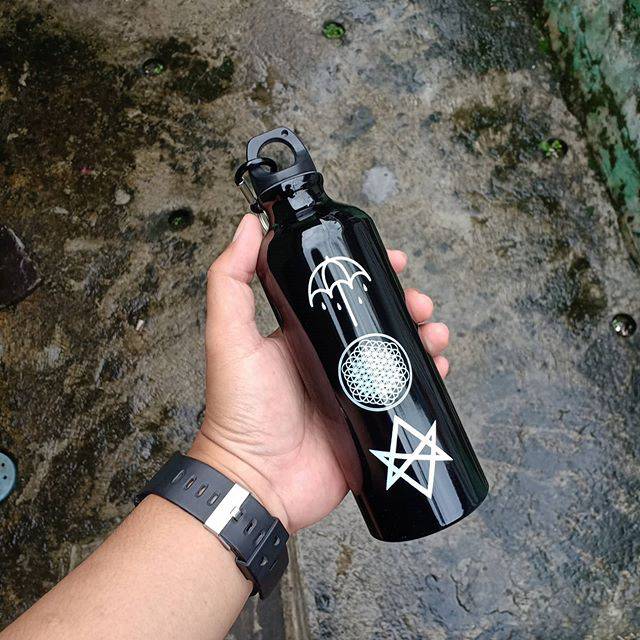 Tumbler custom bmth black