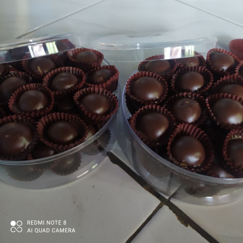 

bola bola coklat