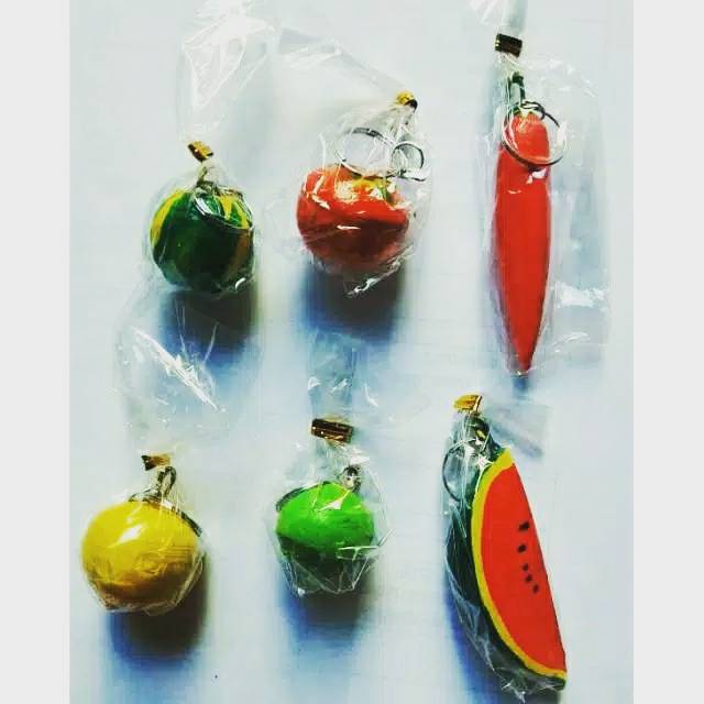 Souvenir gantungan kunci buah 1 pcs