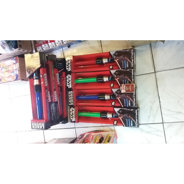 Mainan pedang star wars telescopic bisa di panjang pendekin Berkualitas