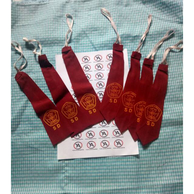 Dasi sekolah dasar / dasi SD laki laki / dasi SD perempuan