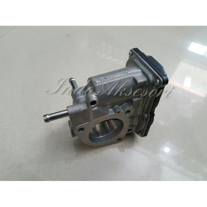 Throtle Innova Bensin Sparepart Mobil Toyota
