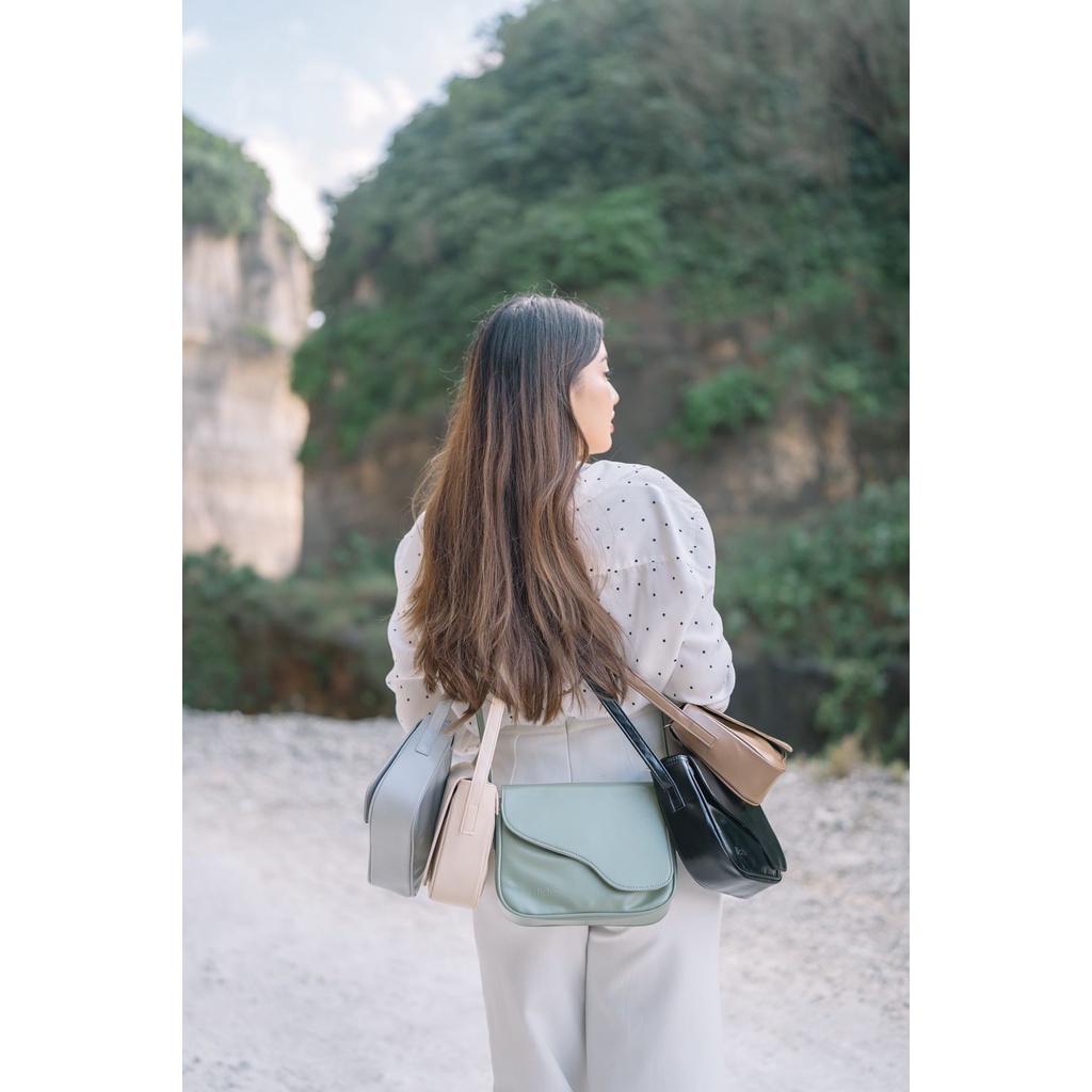 Sling Bag Flicka DD 48 (Free Dust Bag)