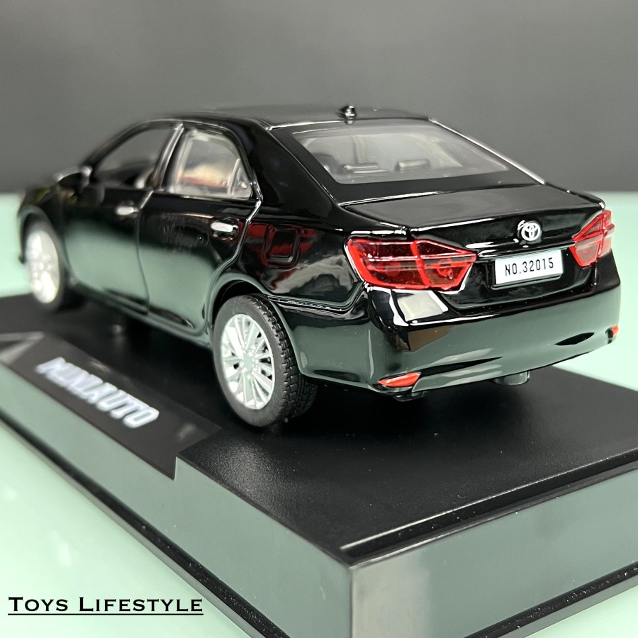 Mobil MiniAuto Diecast - Toyota Camry Skala 1:32