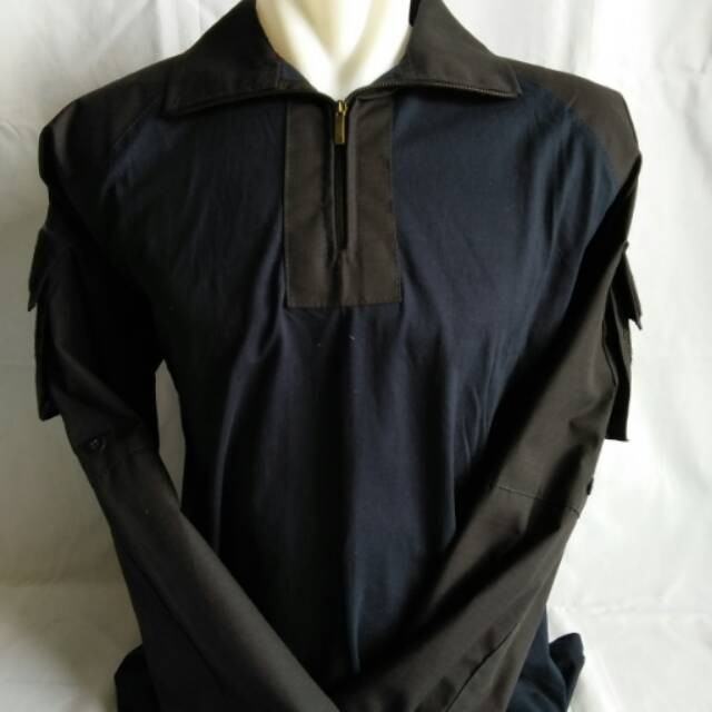 combat shirt hitam katun elfira