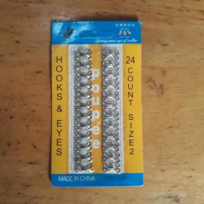 Kancing Kait Besar 555