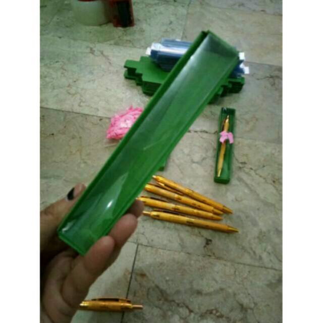 

Souvenir Box Mika Untuk Pulpen Dan Lainnya
