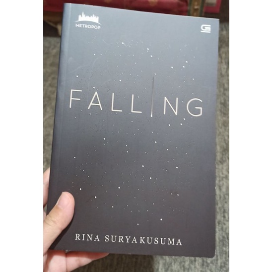 Falling (Rina Suryakusuma)
