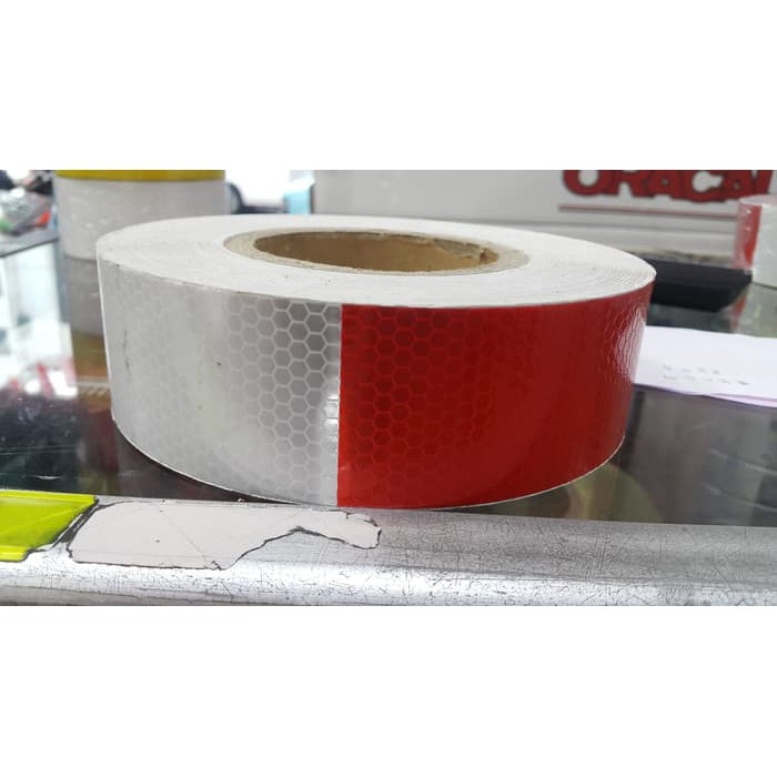 StikerSticker Reflective Scotlight Merah Putih PVC 45 Meter