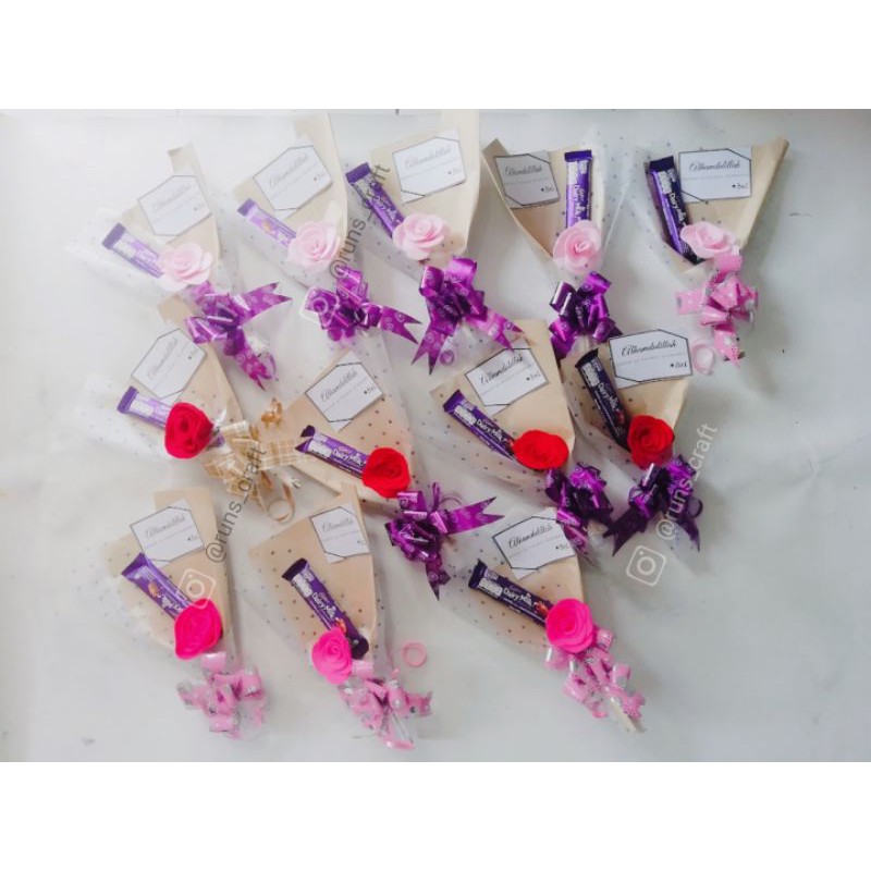 

buket Snack bunga flanel + Coklat Cadburry 30 gr Hadiah Wisuda/Gift