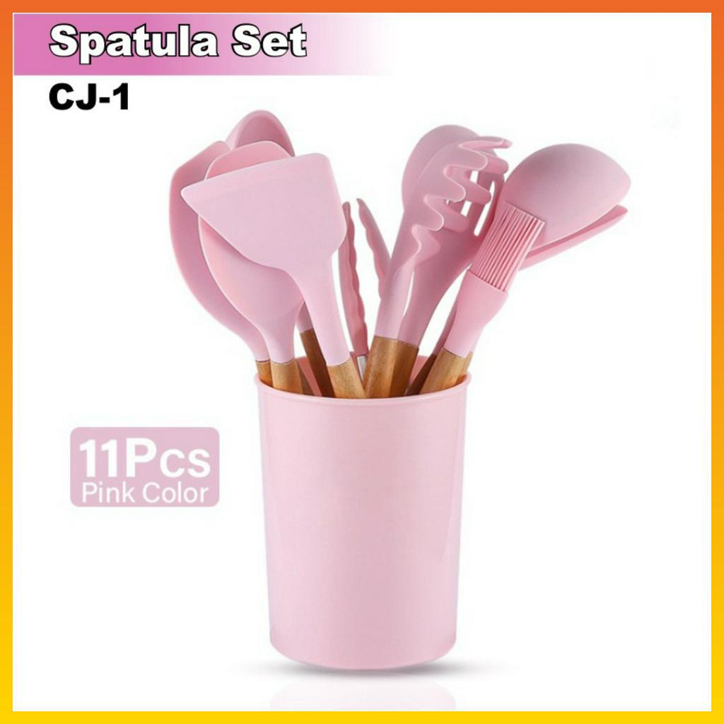 Spatula Silicone Set 12pcs Tahan Panas Tahan Karat Kitchen Utensil + Bucket Set Spatula Silikon Non-stick Gagang Kayu CJ-1 WHFURNITURE