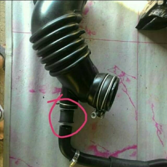 pipa penyambung selang filter udara innova fortuner hilux diesel