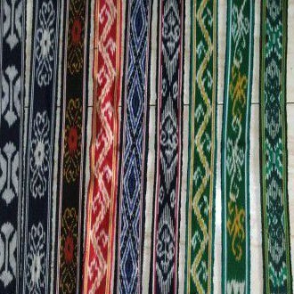 Iket Kepala Tenun Dayak Kalimantan