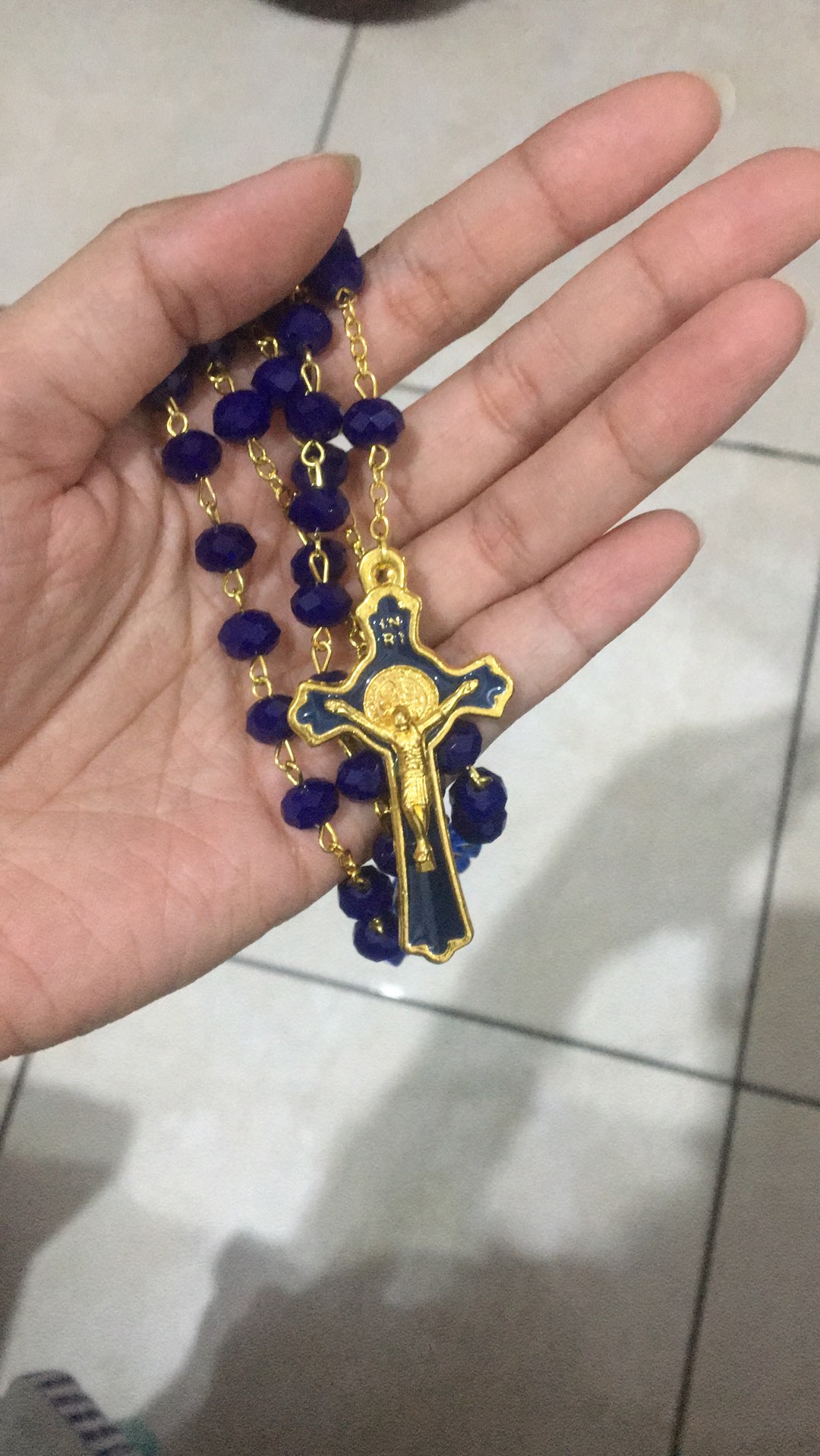 Rosario Nama Kristal Biru Tua Doff Salib Benediktus