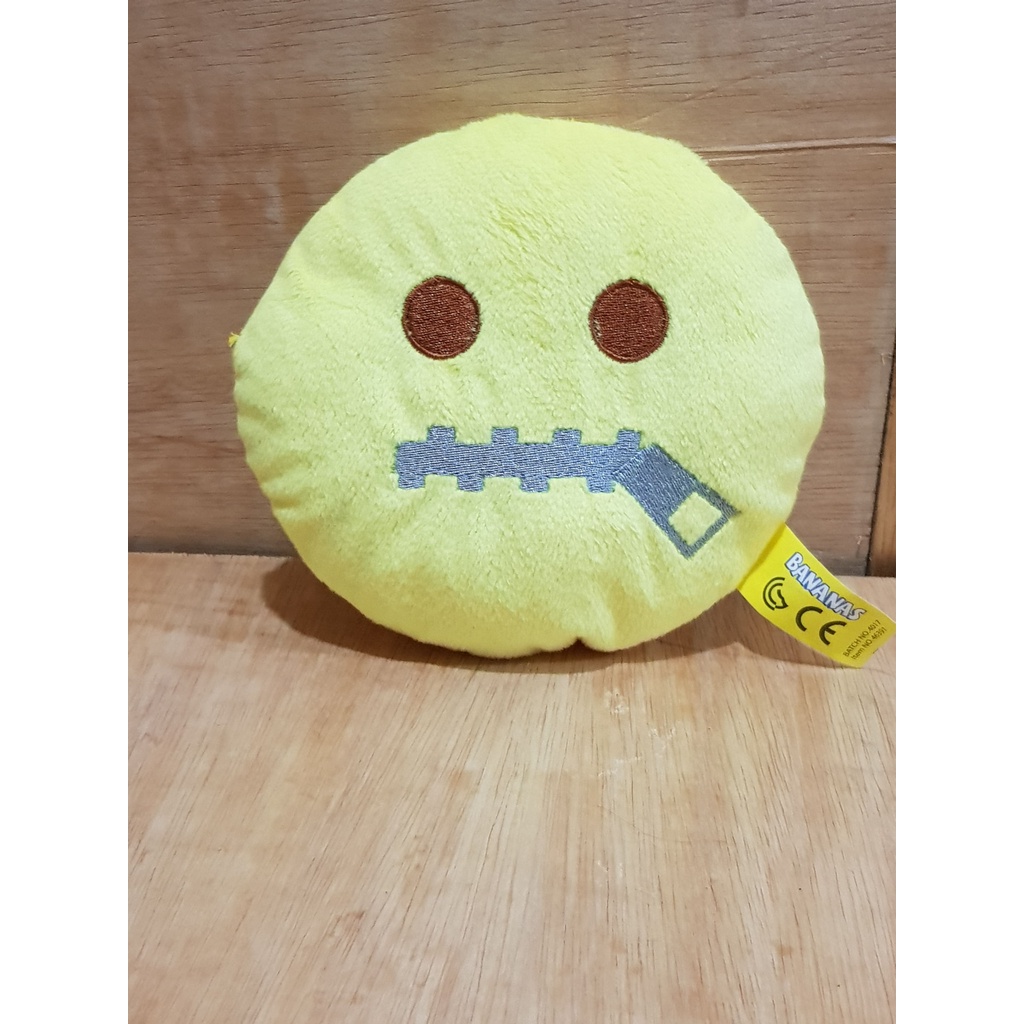 Boneka emoticon emoji zipper mouth brand Bananas