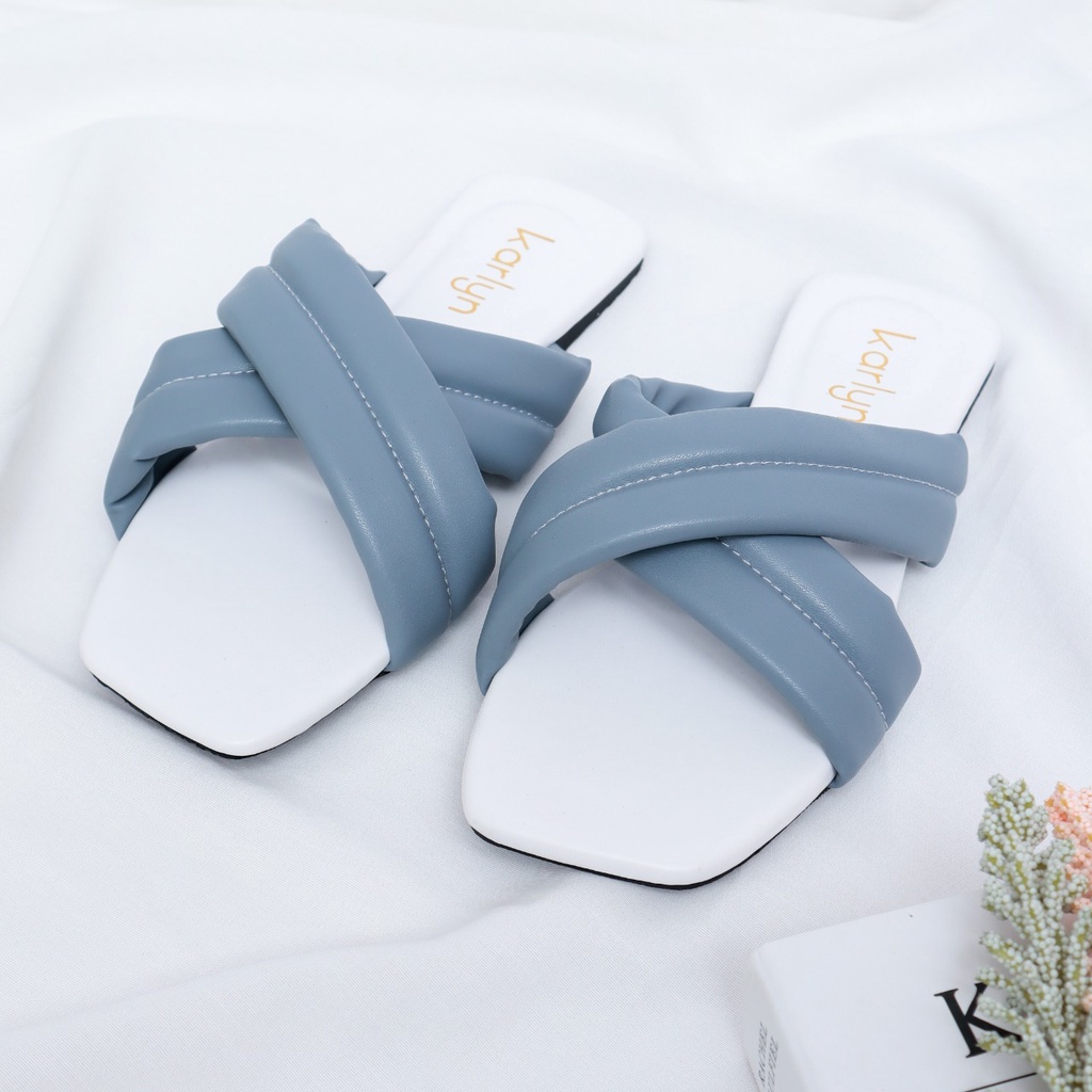 Karlyn Vinda sandal  Wanita