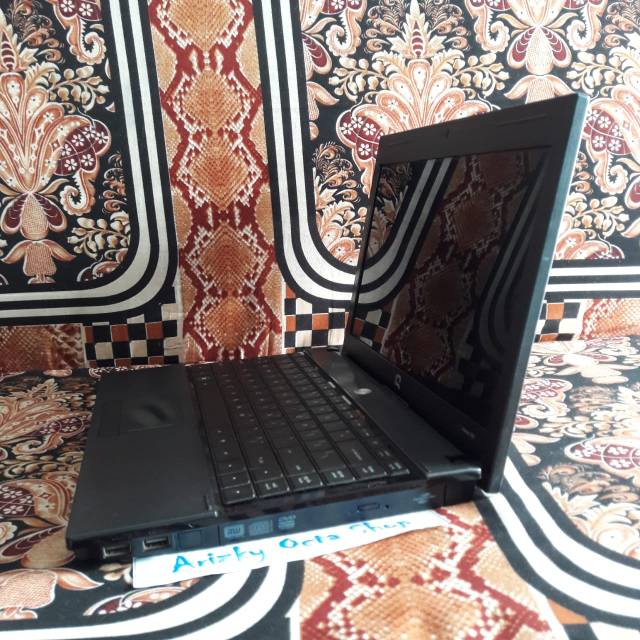 Laptop Hp Compaq second bagus bonus aplikasi siap pakai