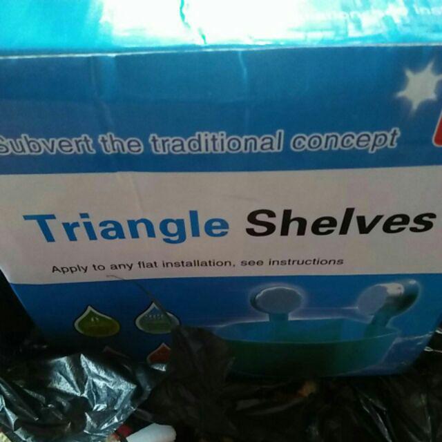Triangle Shelves Atau Rak Sabun