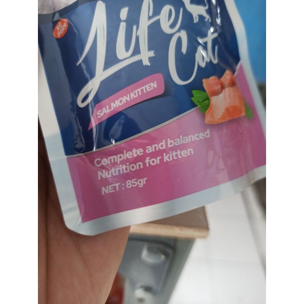 LIFE CAT POUCH MAKANAN KUCING WETFOOD 85GR