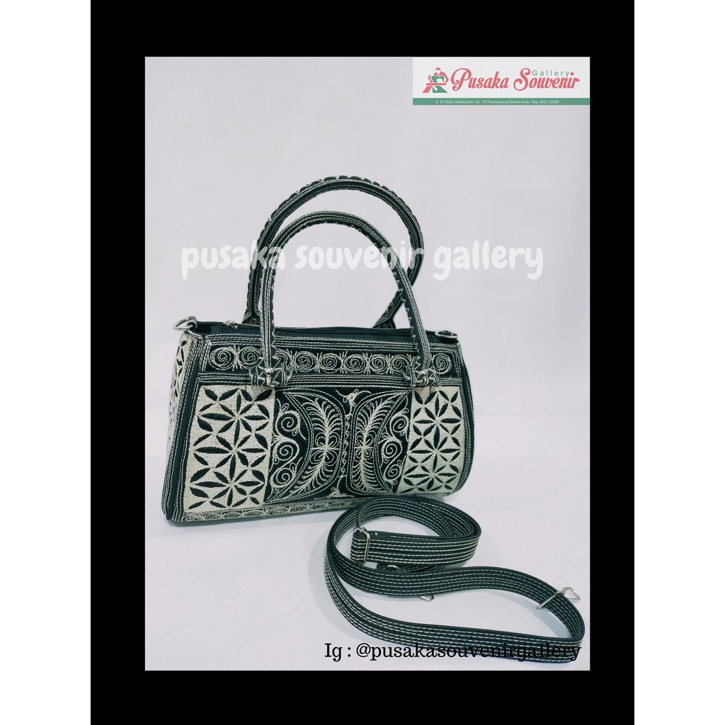TAS WANITA MOTIF ACEH | Tas Labu Kantong Selempang
