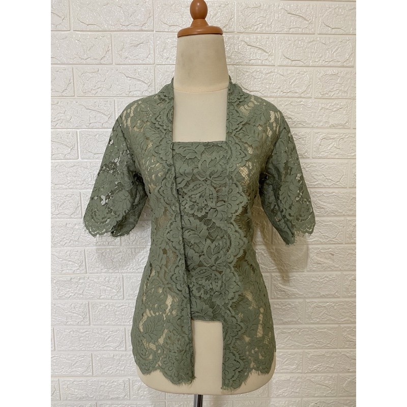 kebaya bali brokat semiperancis lengan pendek / kebaya / kebaya brokat / kebaya bali / kebaya brokat-Telur asin