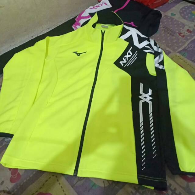 jaket mizuno