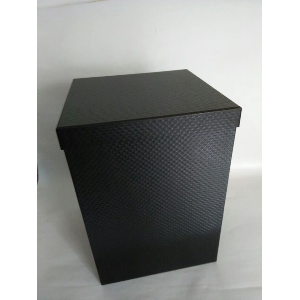 

Gift Box Size 25x25x36 / kotak kado Besar /Kotak Kado Tinggi / Box Jumbo / Box model Kubus