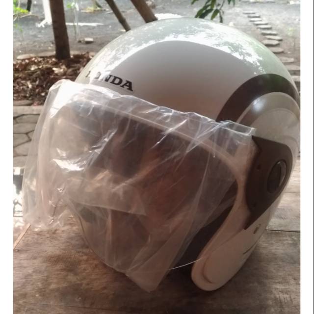 Helm retro Scoopy baru stock lama warna White Brown generasi pertama