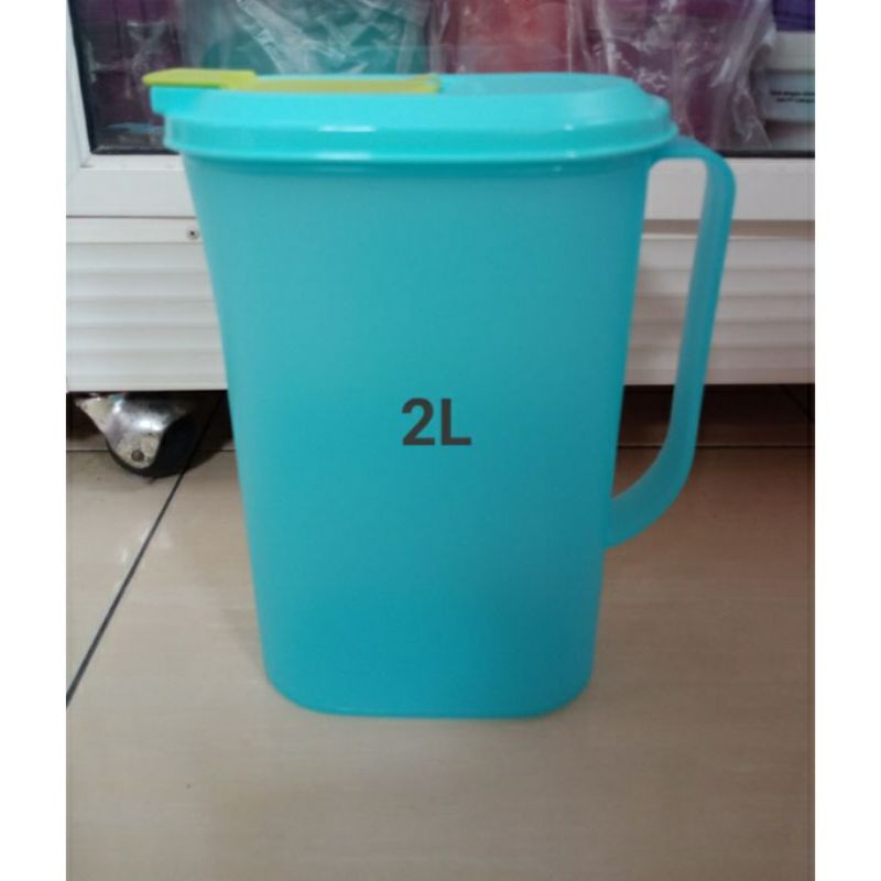 teko praktis fridge jug 2liter tupperware