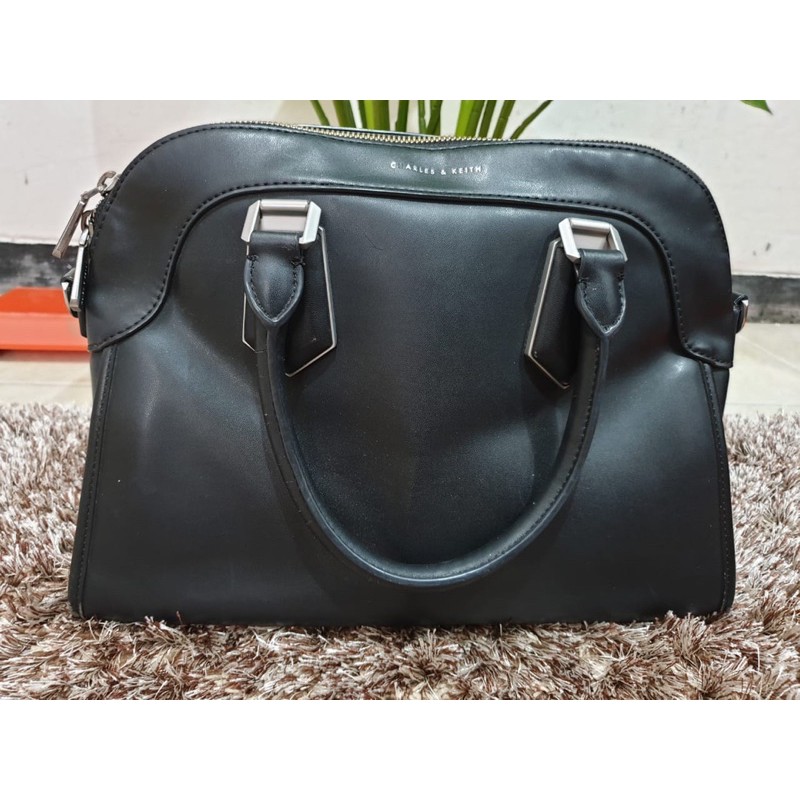 Tas charles n keith original