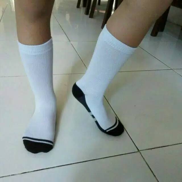 Kaos kaki anak sekolah spandex tebal halus (merk LA) SD SMP SMA hitam dan putih telapak hitam