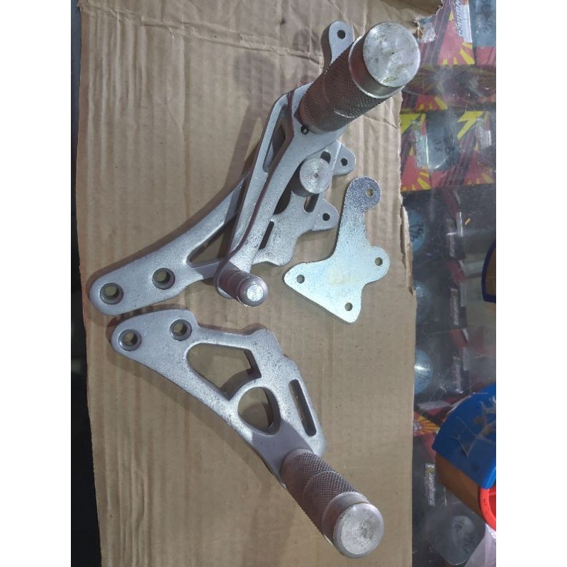 underbon anderbon foot step satria FU 150 FU150 karbu