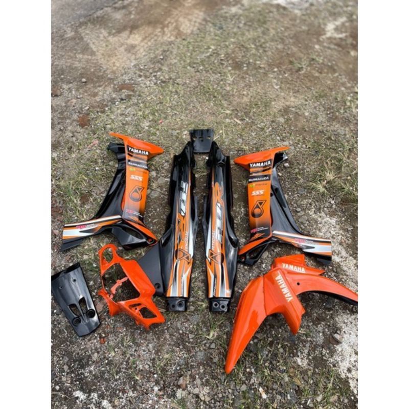 Cover body halus full set yamaha fiz r petronas oren yamaha fiz fiz r