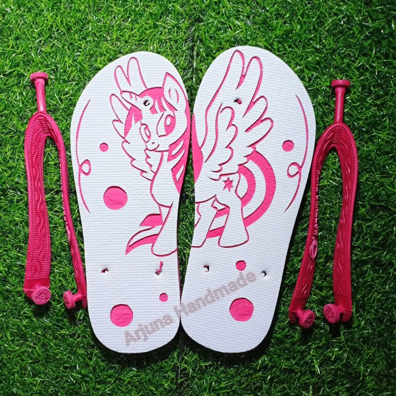 SANDAL UKIR SWALLOW bisa pesen gambar sesuai keinginan