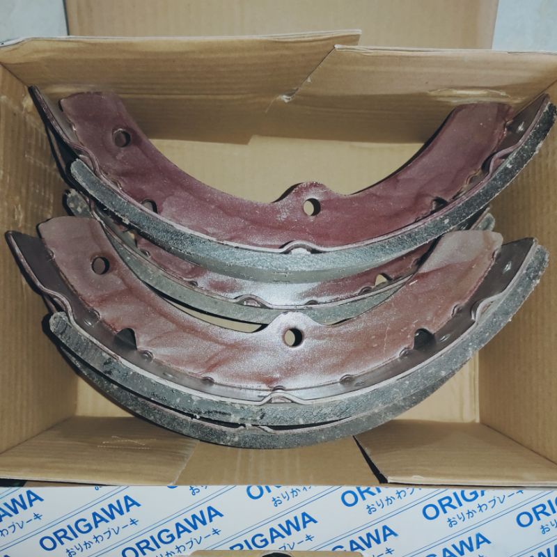 Kampas Rem / Brake Shoe / ToyotaDyna Rino 115 PS 14B (83 -up) / Dyna BU 30 / ET 110 PS/ K 266 / Blkg